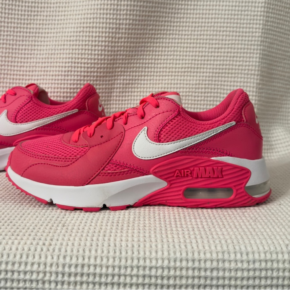 Nike Air Max Excee Hyper Pink Womens Size 7